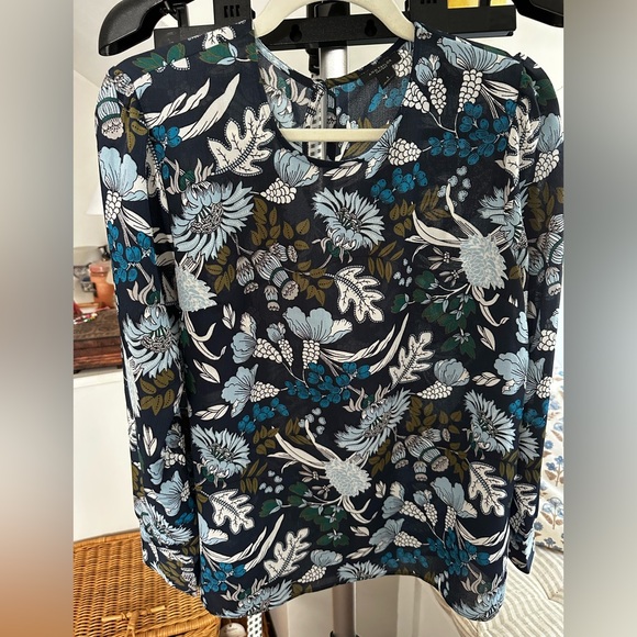 Elegant Ann Taylor Floral Women's Blouse - Picture 1 of 2
